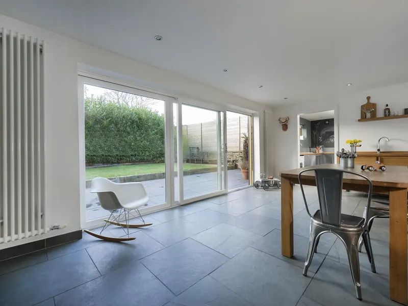 Sliding Windows — Gallery Islington